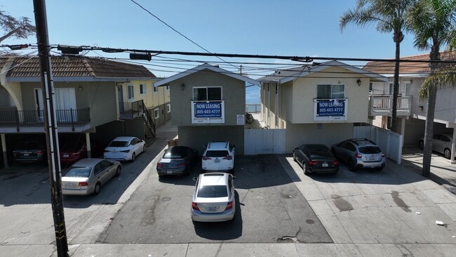 6647 Del Playa Dr