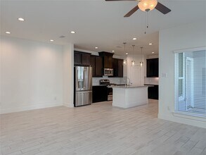 10030 Crescendo Wy in Rosharon, TX - Building Photo - Building Photo