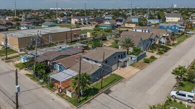 2128 59th St in Galveston, TX - Building Photo - Building Photo