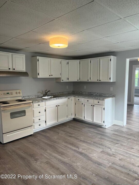 922 S Webster Ave-Unit -2 in Scranton, PA - Building Photo