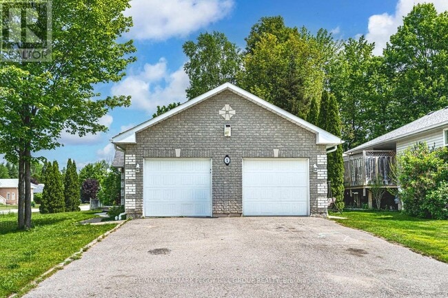 property at 1 Kenwell Ct