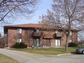 14 Eastwood Ct Apartments