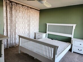 4600 E Asbury Cir 512, Unit Bedroom A in Denver, CO - Foto de edificio - Building Photo