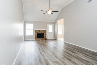416 Deauville Dr in Fort Worth, TX - Building Photo - Building Photo