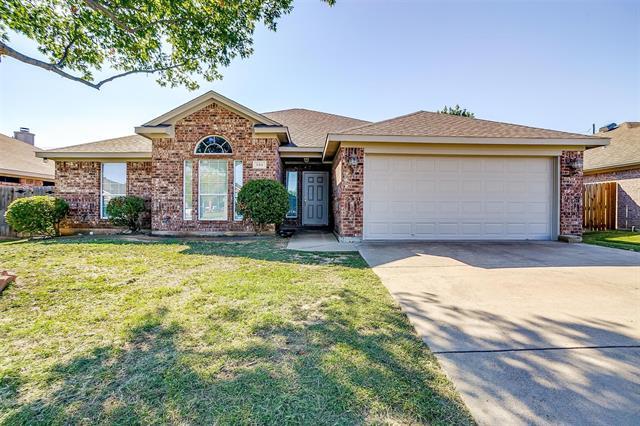 524 Thistle Meade Cir in Burleson, TX - Building Photo