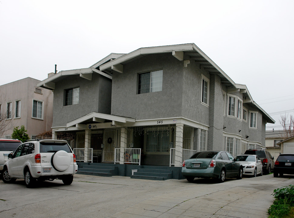 543 N Heliotrope Dr in Los Angeles, CA - Building Photo