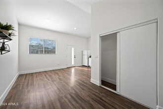 4009 N 13th Ave-Unit -1 in Phoenix, AZ - Building Photo - Building Photo