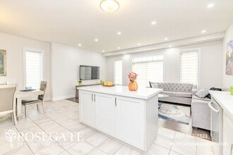 356 Sedgewood St in Kitchener, ON - Building Photo - Building Photo