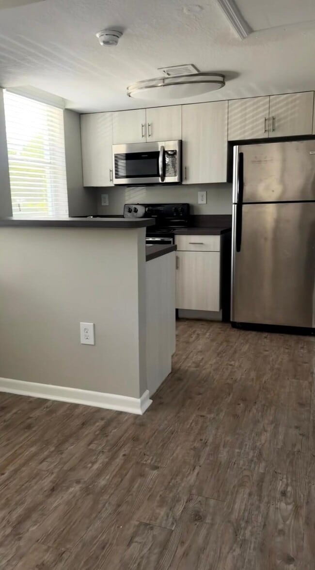 10361 SW 16th St, Unit S1 in Miami, FL - Building Photo - Building Photo