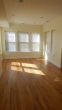 4817 N Troy St, Unit 1 in Chicago, IL - Building Photo - Building Photo