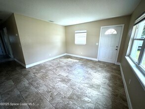 230 Crown Blvd in Melbourne, FL - Building Photo - Building Photo