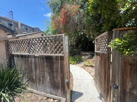 2019 Cypress Ave in San Diego, CA - Building Photo