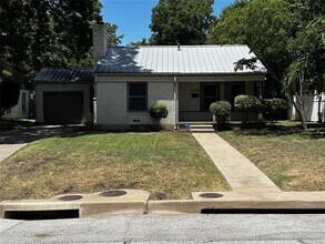 6458 Camp Bowie Blvd in Fort Worth, TX - Building Photo - Building Photo