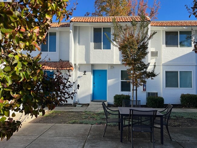 3499 Norton Way in Pleasanton, CA - Building Photo - Building Photo