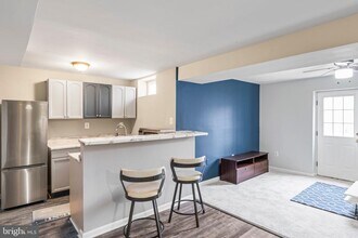 10496 Neale Sound Ct in Gainesville, VA - Building Photo - Building Photo