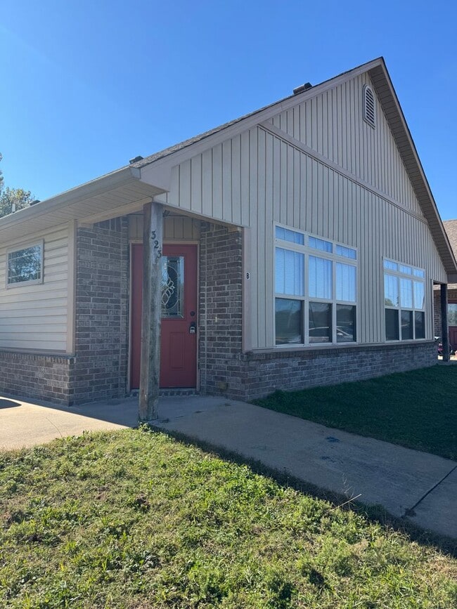 property at 323 9th St