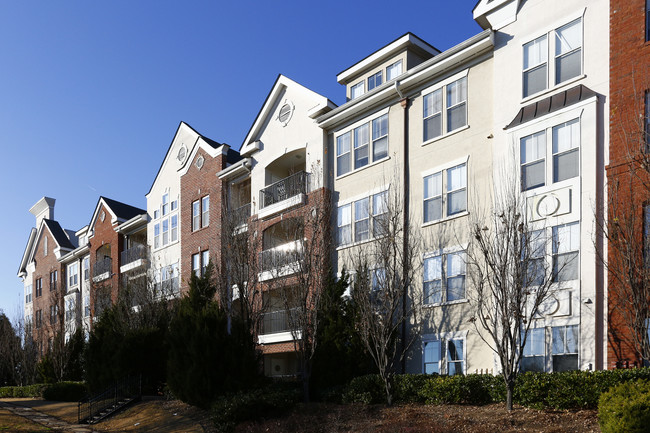 Madison Square at Dunwoody in Atlanta, GA - Building Photo - Building Photo