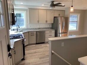 3100 W 55th St in Edina, MN - Building Photo - Building Photo