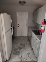 527 Sassafras St in Millville, NJ - Building Photo