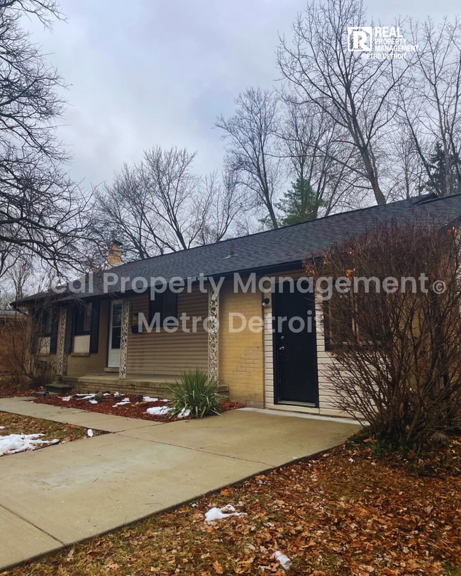29822 Rock Creek Dr in Southfield, MI - Foto de edificio - Building Photo