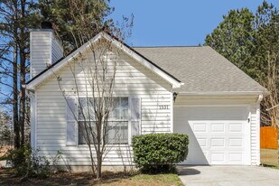 1531 Wembley Dr in Douglasville, GA - Building Photo