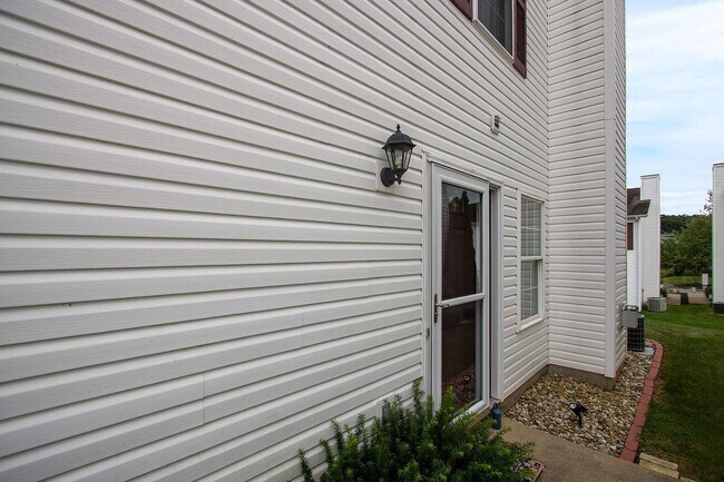2623 E Oaklawn Ct in Bloomington, IN - Building Photo - Building Photo