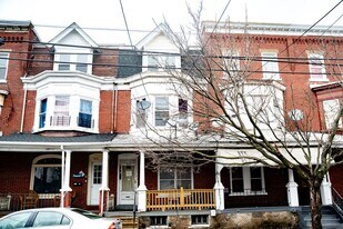 903 1/2 W Allen St in Allentown, PA - Building Photo