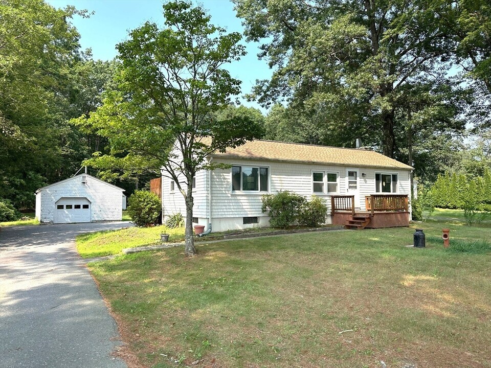 5 Mortimer Rd in Sterling, MA - Building Photo