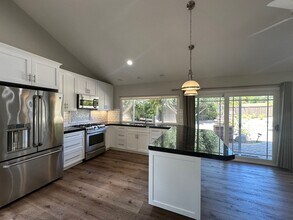 2909 Salmon River Cir in Westlake Village, CA - Building Photo - Building Photo