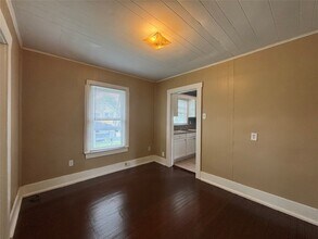 3301 Dennis St in Houston, TX - Foto de edificio - Building Photo