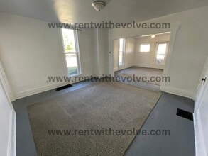 417 W Franklin St in Winchester, IN - Building Photo - Building Photo