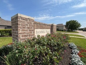 5103 Dauntless Dr in Houston, TX - Building Photo - Building Photo
