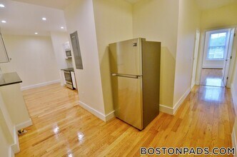 35 Brookline St, Unit 9 in Cambridge, MA - Building Photo - Building Photo