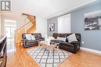 15 Windflower Rd in Brampton, ON - Building Photo - Building Photo