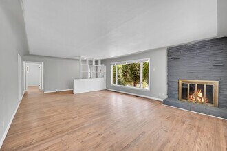 224 W Navajo St in Colorado Springs, CO - Building Photo - Building Photo
