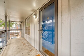 2350 Bering Dr in Houston, TX - Building Photo - Building Photo