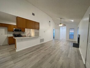 2422-2424 Sherry St in Arlington, TX - Building Photo - Building Photo