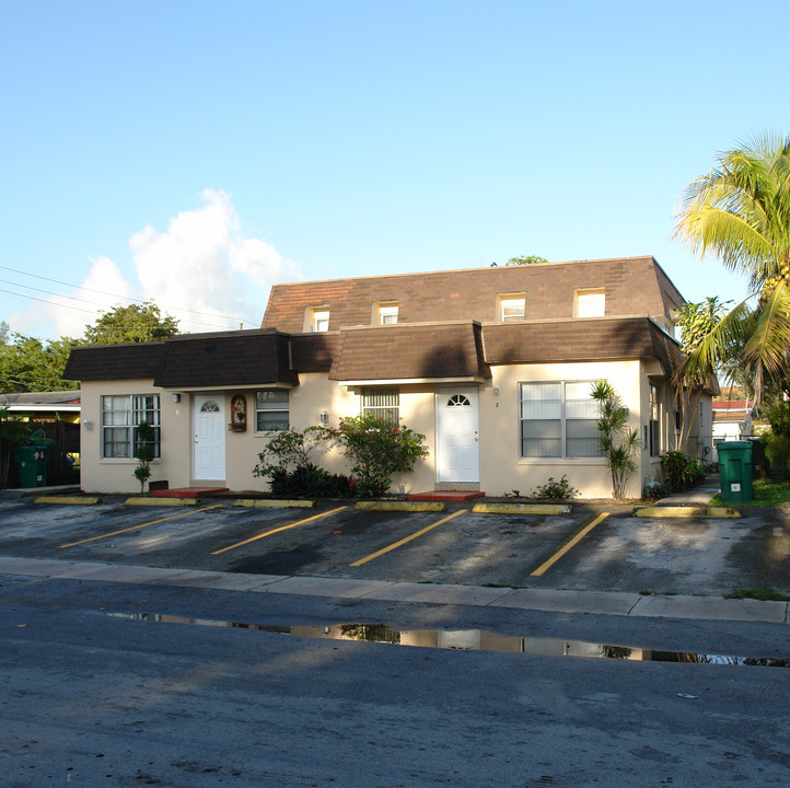 3811 SW 59th Ave in Fort Lauderdale, FL - Building Photo