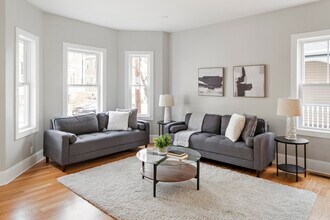 16 Bartlett St in Somerville, MA - Building Photo - Building Photo