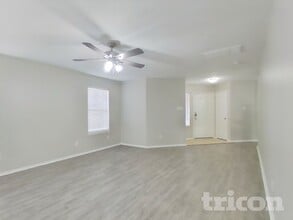 7215 Lazy Summer Ct in Magnolia, TX - Building Photo - Building Photo