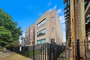 3415 N Bosworth Ave in Chicago, IL - Building Photo