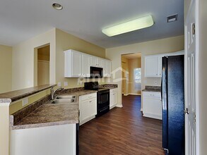 5 Red Bark Ct in Taylors, SC - Foto de edificio - Building Photo