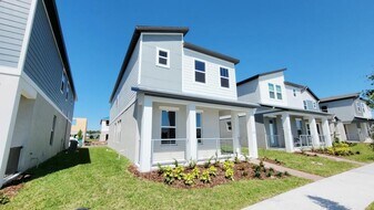 348 S Zuni Rd in St. Cloud, FL - Building Photo