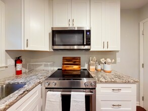 341 E Millbrook Rd in Raleigh, NC - Building Photo - Building Photo