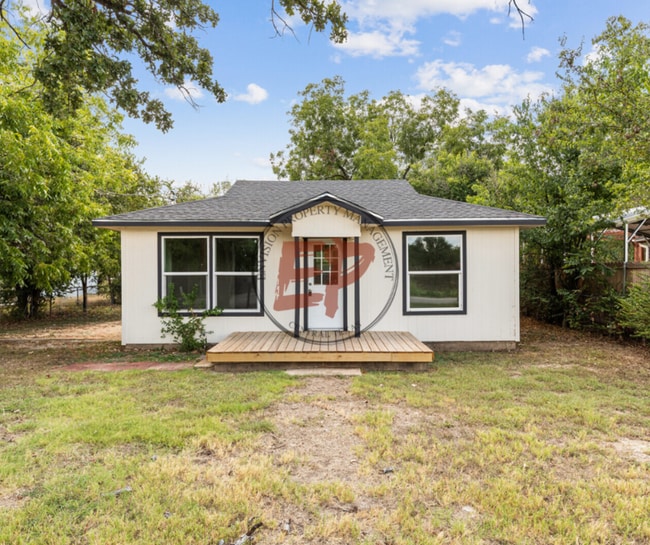 4717 Meyers Ln in Bellmead, TX - Building Photo - Building Photo