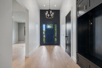 14717 Otsego St in Sherman Oaks, CA - Building Photo - Building Photo