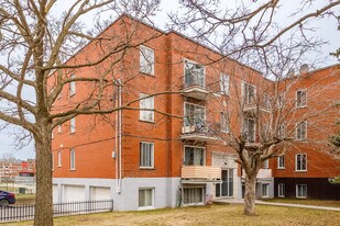 5131 Barclay Av in Montréal, QC - Building Photo