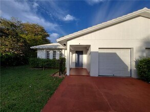 4391 NW 75th Ave in Coral Springs, FL - Building Photo - Building Photo