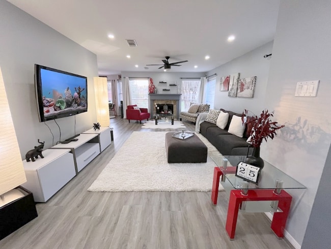 property at 4315 Trailwood Dr