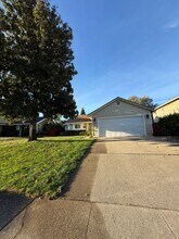 433 Alamine Dr in Redding, CA - Building Photo - Building Photo